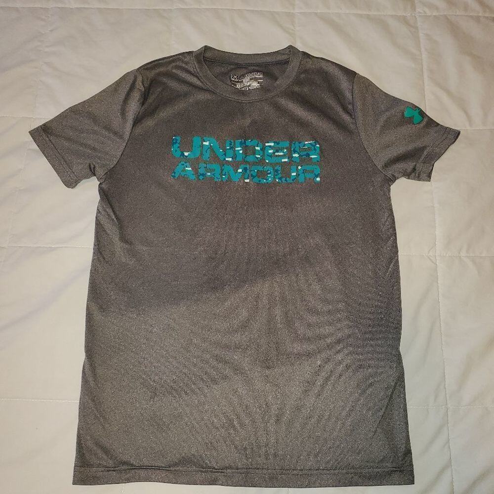 Under armour boys youth medium gray loose fit heatgear shirt